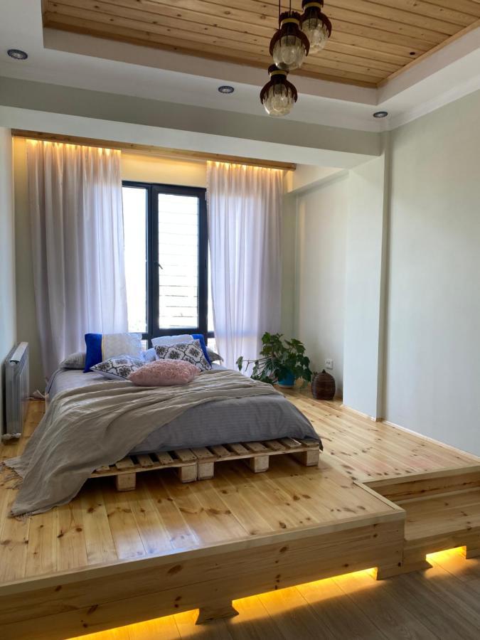 Bird'S Nest - Apartment In Downtown Karakol Exterior foto
