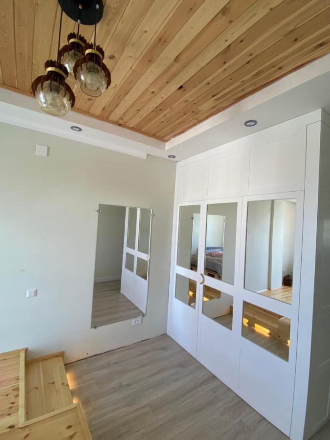 Bird'S Nest - Apartment In Downtown Karakol Exterior foto